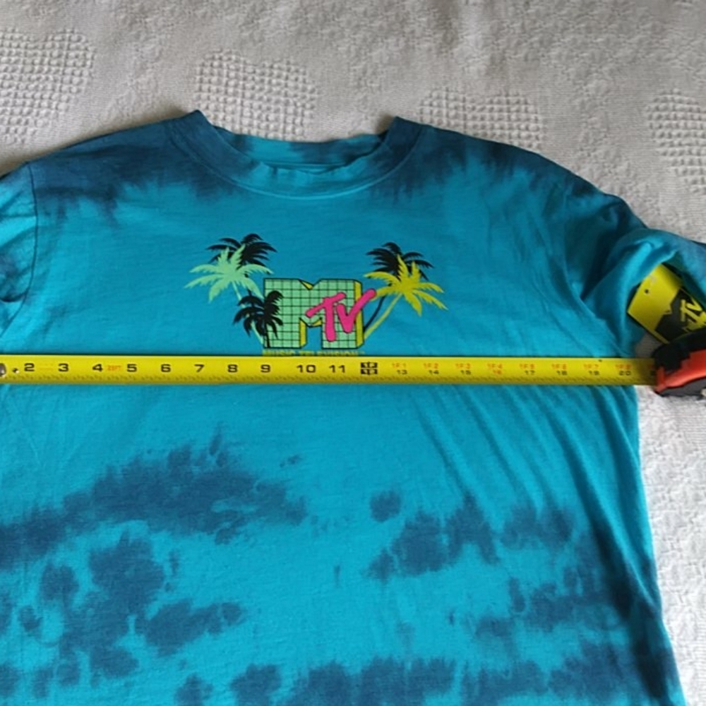 MTV long sleeve t-shirt NWT Med - Picture 5 of 8